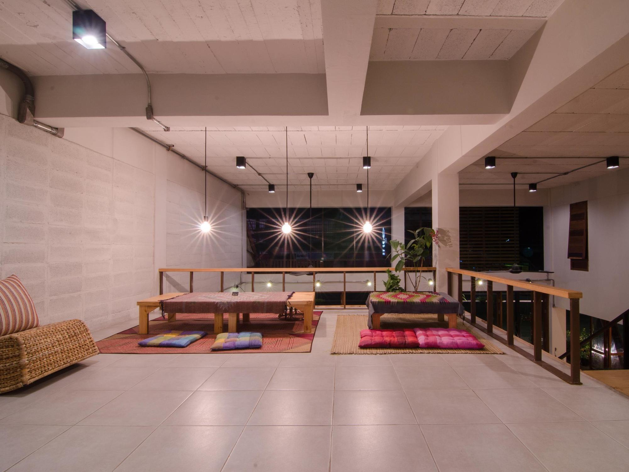 Happynest Hostel Chiang Rai Exterior photo